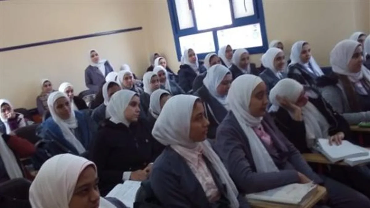 شروط صارمة.. تفرغ وعدم زواج لقبول مدارس التمريض